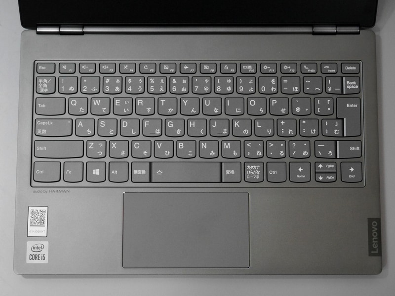 キーボードは6列のアイソレーションタイプ。「Yoga Book C930」のようなタッチキーボードではなく、一般的な物理キー仕様