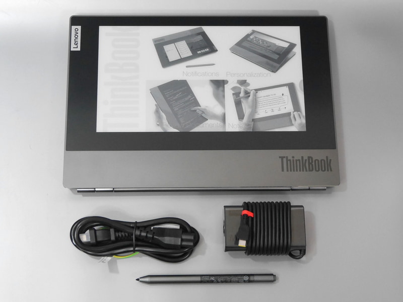 ハードウェア周りの付属品一覧。ACアダプタ、電源ケーブル、Lenovo Precision Penが付属する