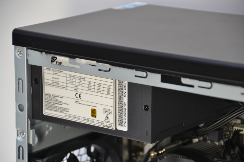 電源はFSP製の「500A-SAB1」