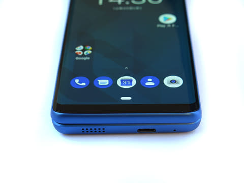 レビュー】容量倍増の物理キーボードつきAndroidスマホ「F(x)tec