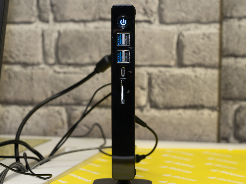 前面インターフェイス