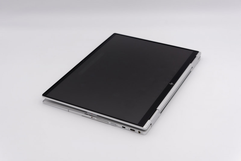 360度回転させてタブレットモードで利用できる