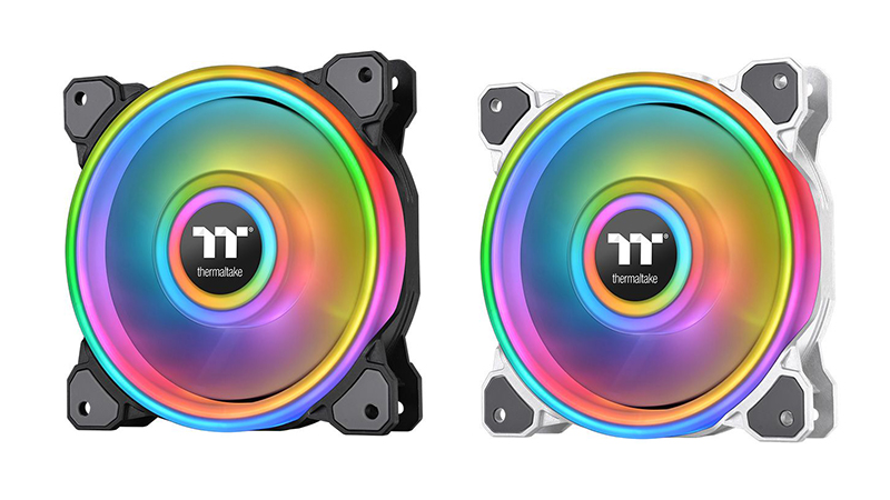 Riing Quad PLUS 12 RGB Single Pack(左がBlack、右がWhite)