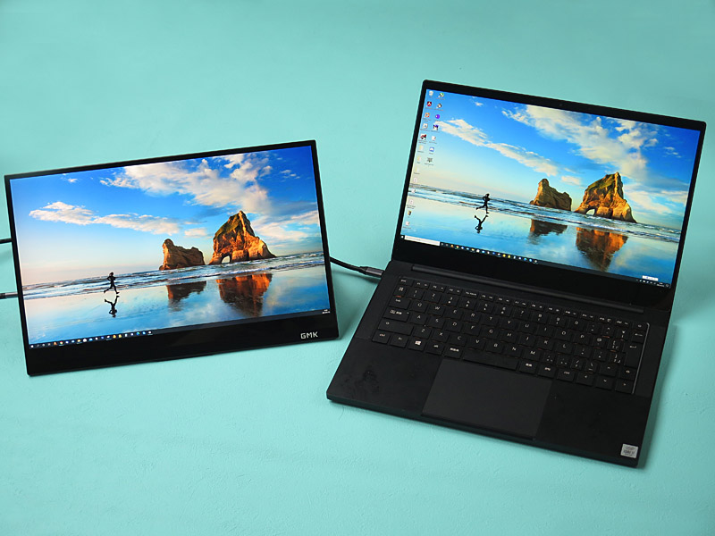 筆者手持ちのRazer Blade Stealthに接続したところ。同じ4K同士で、いずれもタッチ対応なので相性はいい