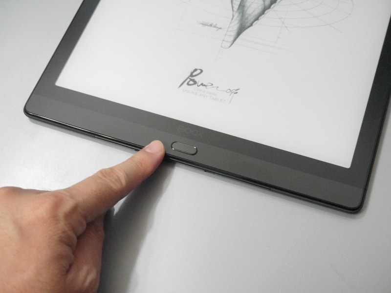 画面下部のボタンは「戻る」だが、ホームボタンとしての役割に切り替えることも可能