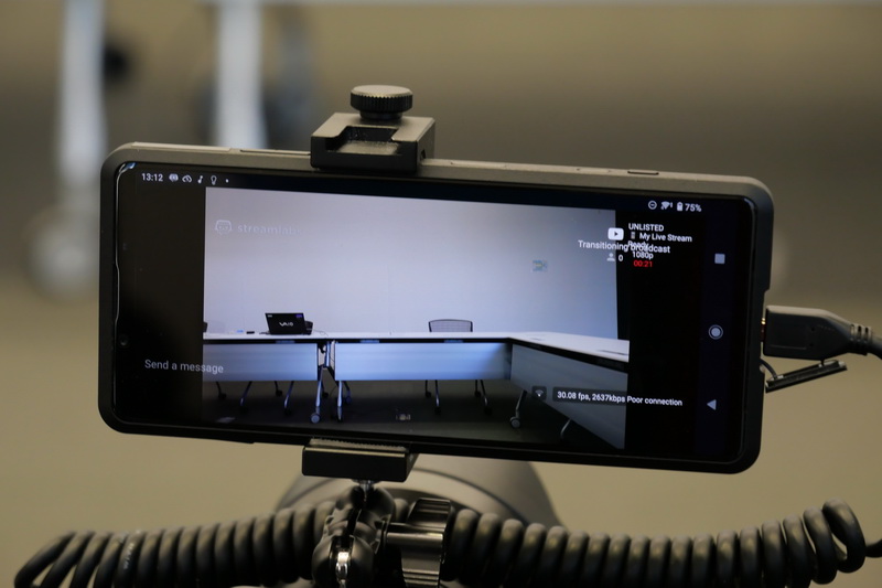 HDMIに接続したデジタル一眼カメラの映像をライブストリーミングできるため、非常に高品質な映像配信が行なえそうだ