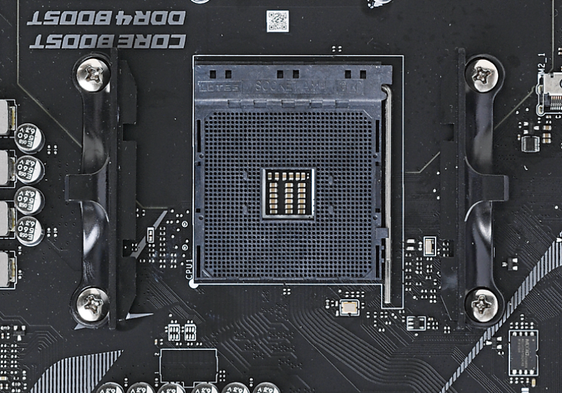 Ryzen 5000シリーズ専用のチップセットは発表されておらず、対応チップセットはRyzen 3000シリーズと同じX570、B550、A520だ。そのためUEFIのアップデートは必要だが、従来のSocket AM4マザーボードを使用することができる