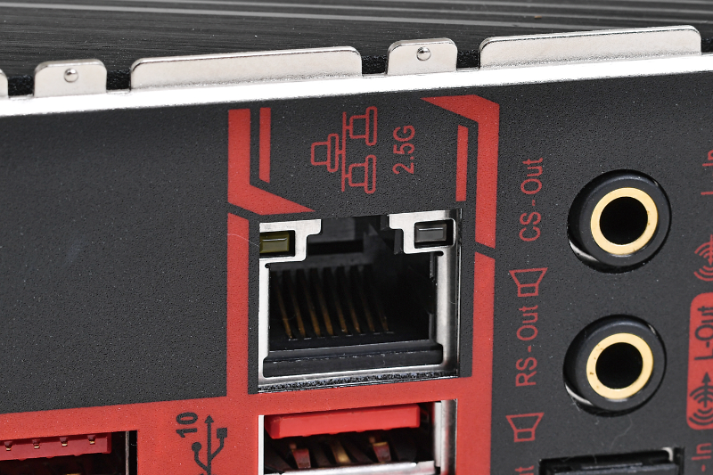 Z490やB550マザーの多くがIntelまたはRealtekのコントローラで2.5G LANをサポートしているなど、最新マザーでは2.5G LANの搭載はめずらしくない