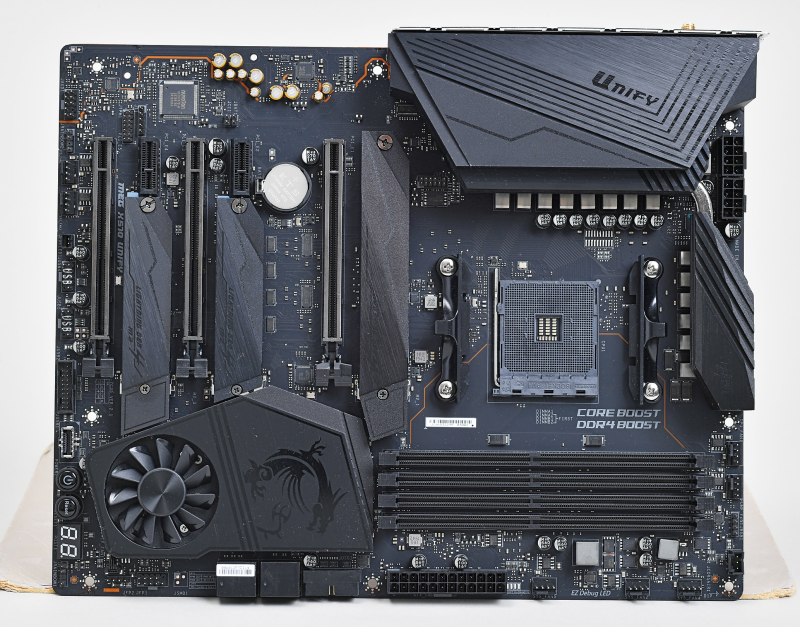 MEG X570 UNIFYは上位のMEG X570 ACEと同じ12＋2＋1フェーズVRMを搭載する