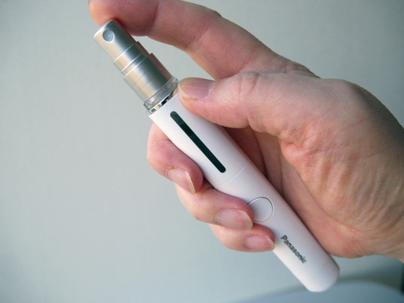 除菌したい対象物にスプレー