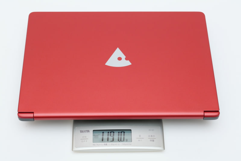 本体の実測重量は1,191g
