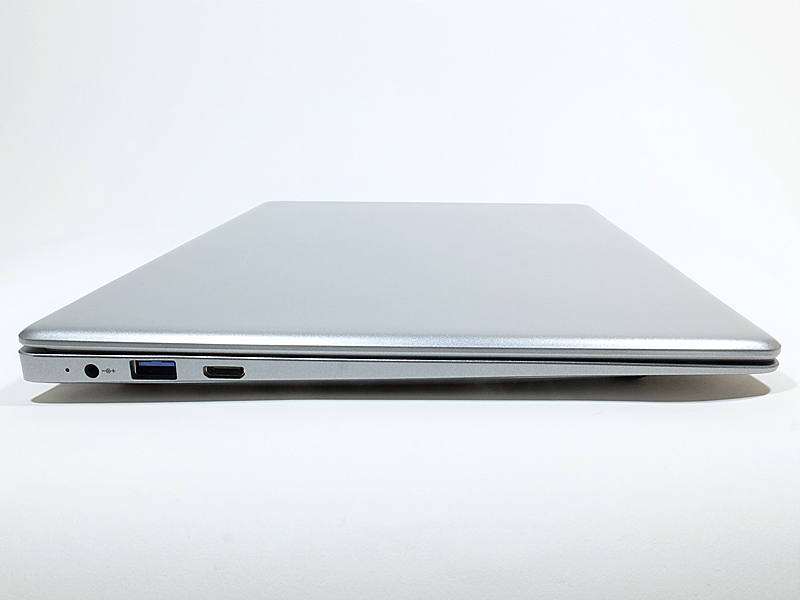 左側面には専用の電源端子、USB 3.0x1、miniHDMI出力を搭載