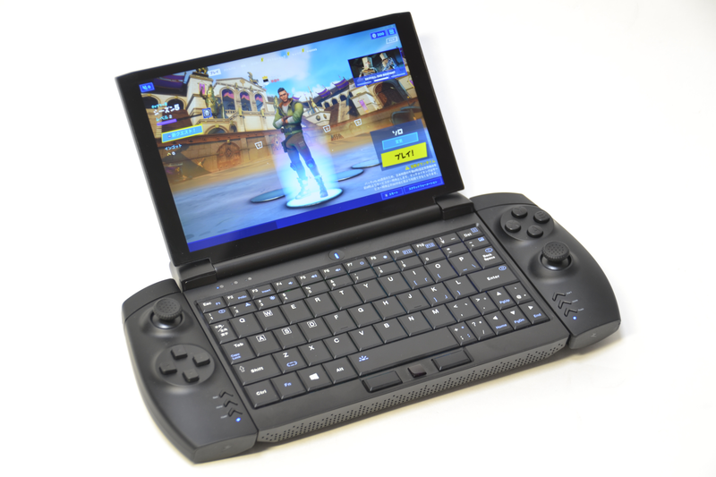 専用コントローラを装着したところ。このまま本体ごと持ち上げてゲームを遊べる