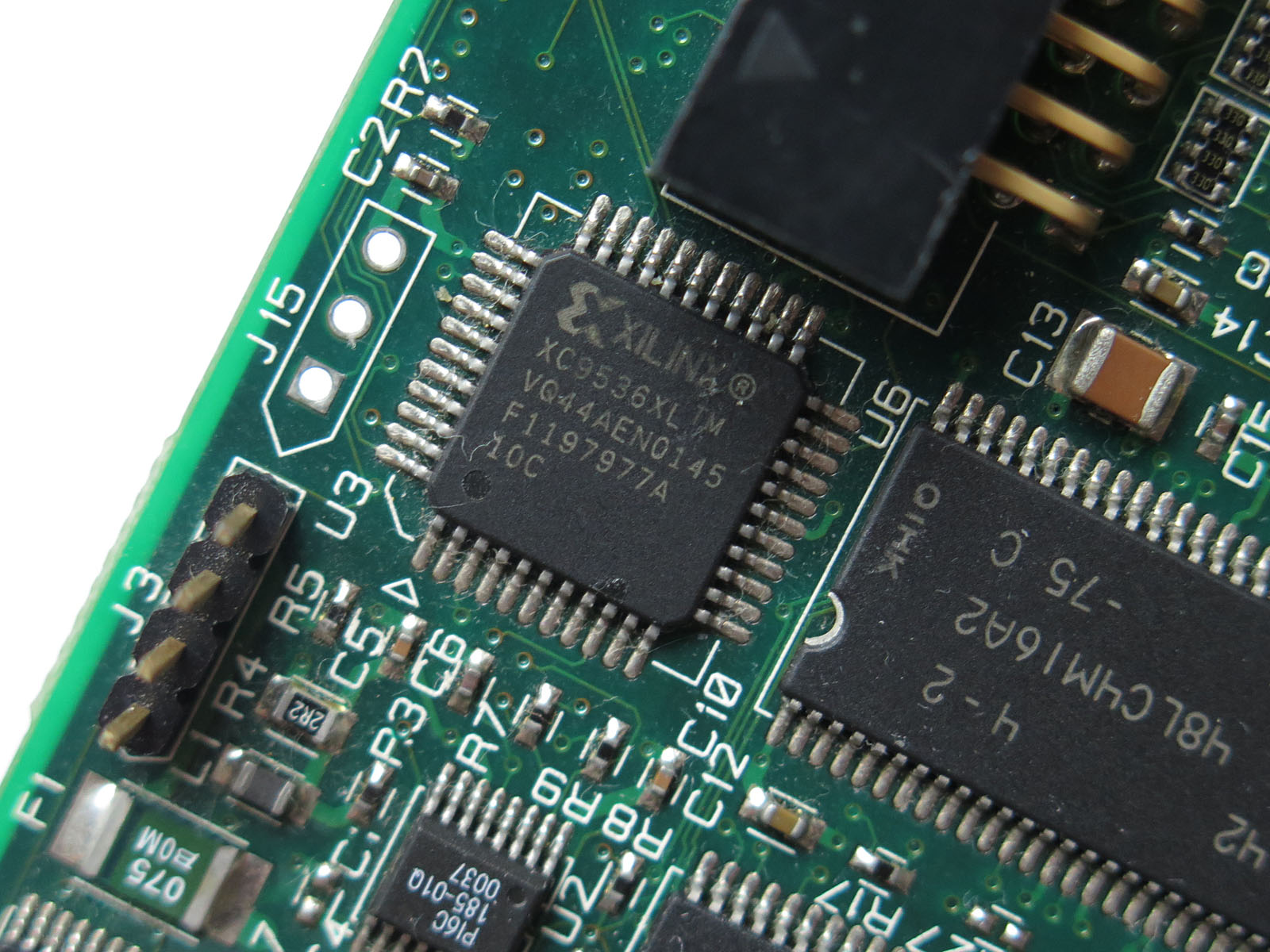 Xilinxの高性能CPLD「XC9536XL」