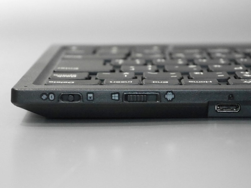 Bluetooth/2.4GHz帯独自方式の切替スイッチに加えて、キー配列をWindows/Androidで切り替えることもできる
