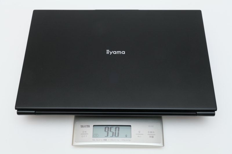 本体の実測重量は950g