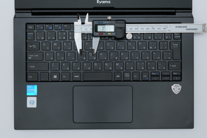 キーピッチは実測約19mm