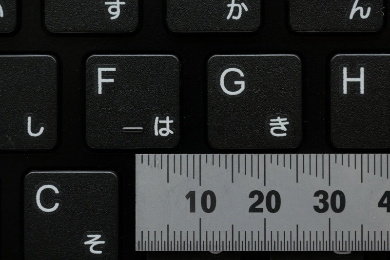 主要キーのキーピッチは約19mmフルピッチを確保