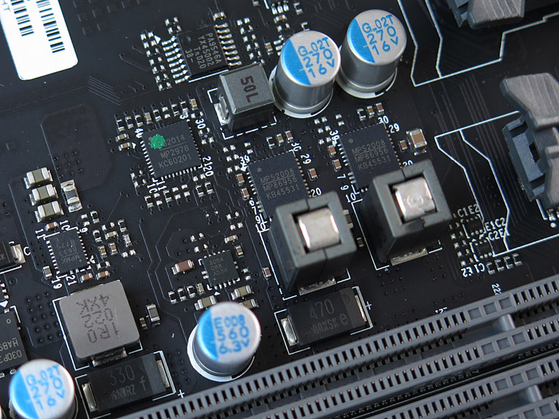 電源回路はほぼMPS製のICで固められている