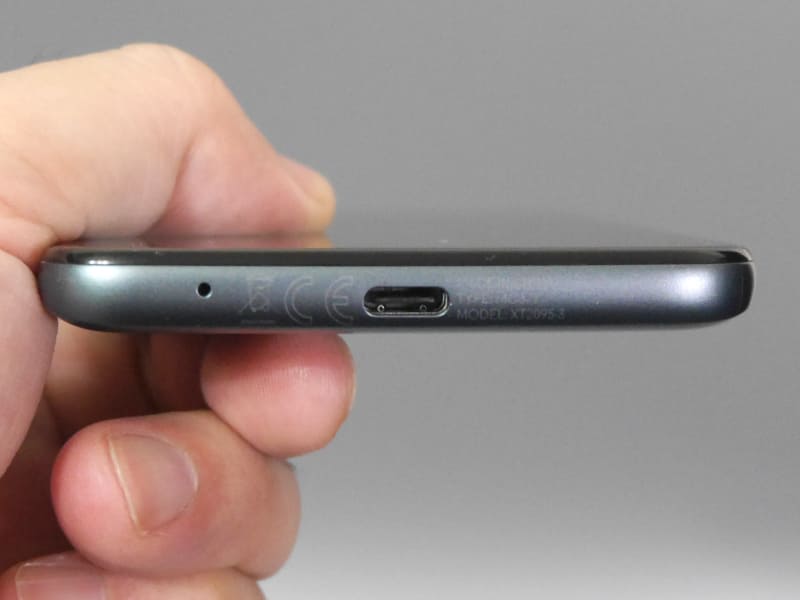 USB Type-Cポートを搭載する。USB PDには非対応