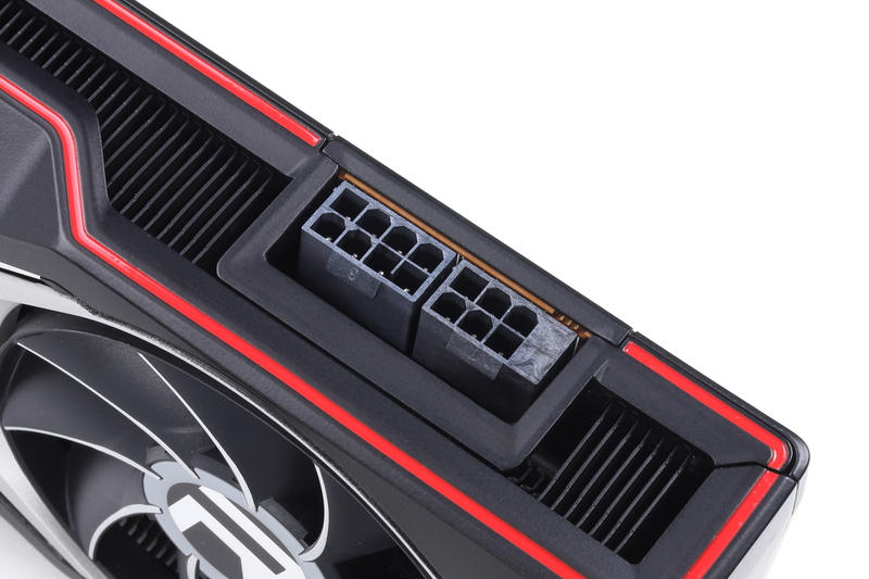 補助電源コネクタはPCI-E 8ピン+6ピン