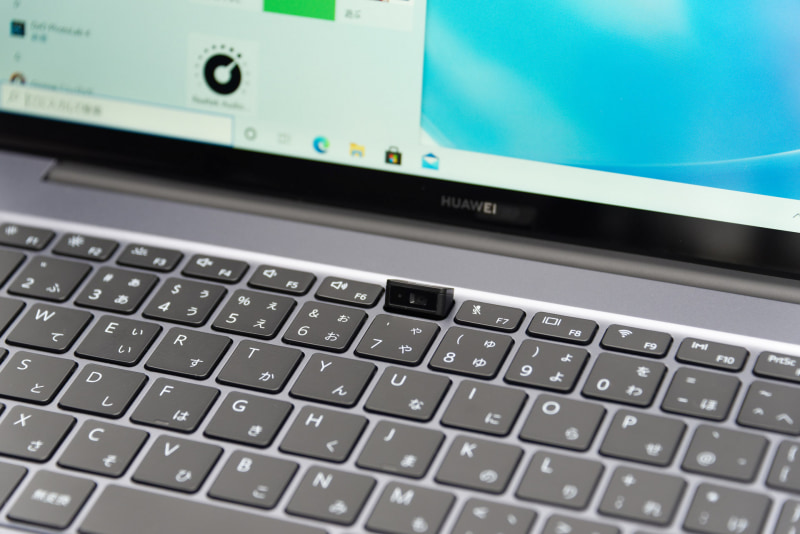 720pのWebカメラはポップアップ式