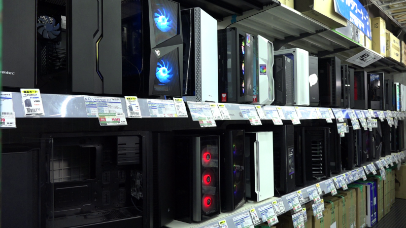 PCケースの実機を実際に見られる機会はなかなかない。それをまとめて複数見られるのはリアル店舗ならではのメリット