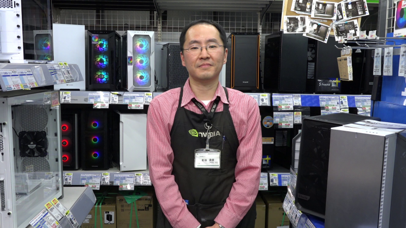 専門店スタッフの知識は非常に豊富。初心者でもマニアでも困ったことがあったら相談してみる価値がある。そのノウハウとPCパーツ愛に助けられることだろう（取材協力 : TSUKUMO eX.）