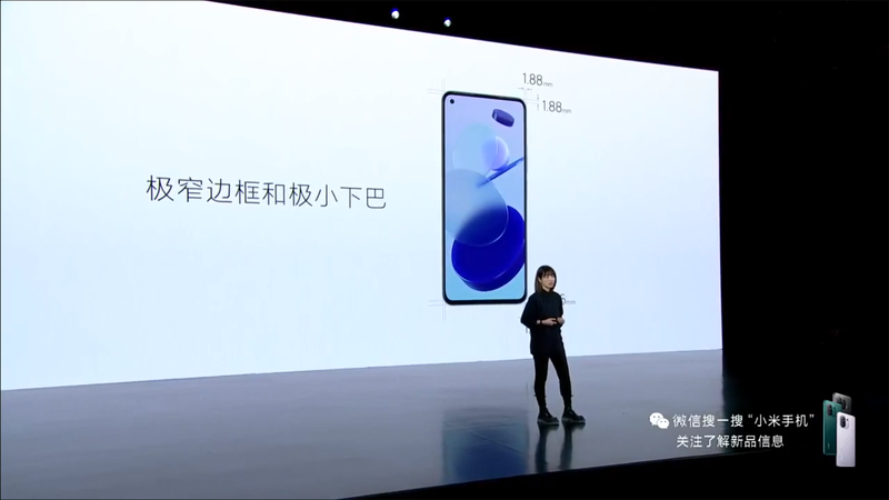 フレキシブルAMOLEDをあえて平面ディスプレイとして採用