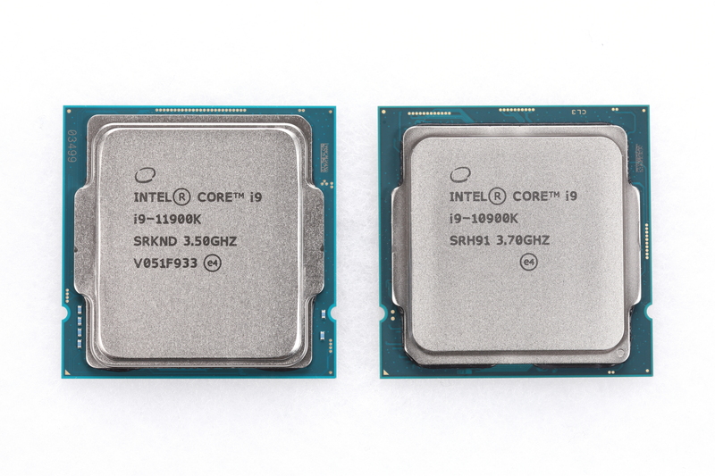 Core i9-11900KとCore i9-10900K(右)。ヒートスプレッダの形状が変更されている