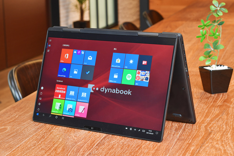 テントモードにもできるコンバーチブル2in1