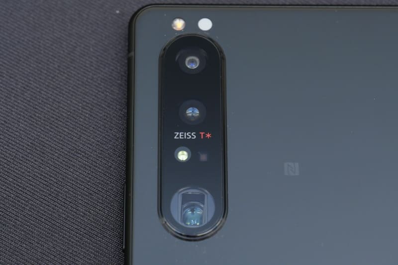 背面カメラは従来モデル同様に4眼仕様となっている