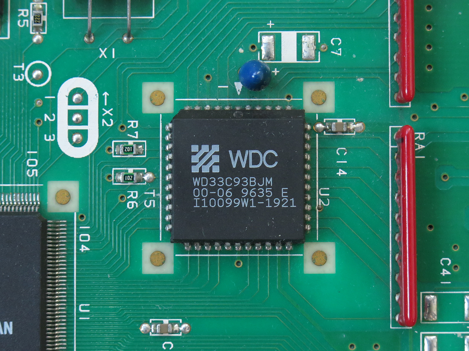 こちらが主役のWD33C93BJM