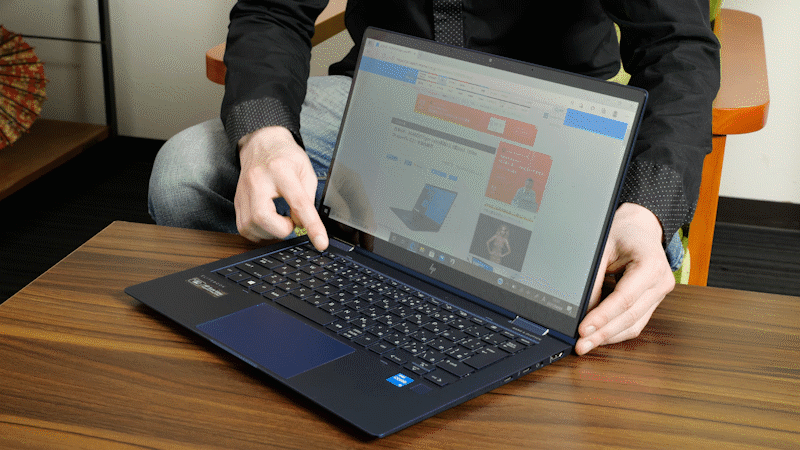 プライバシースクリーンオンでも、正面では普通に見える