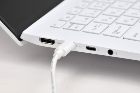 Hothotレビュー】タフなのに気楽に使える999gのモバイルノート「LG