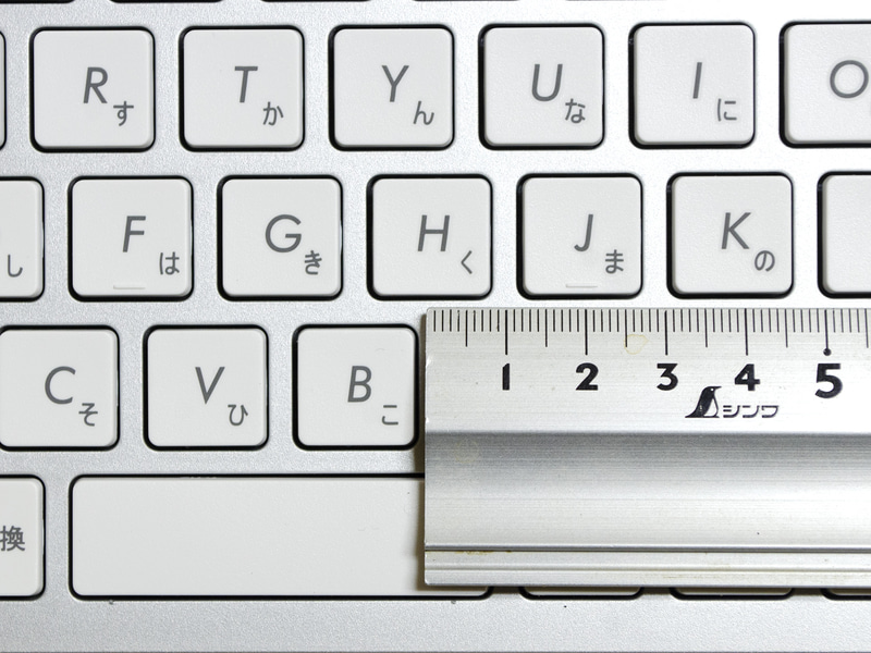 キーピッチは実測で19mm