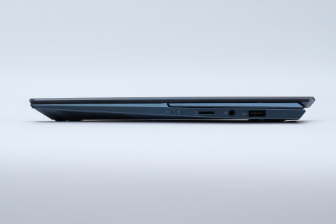 Hothotレビュー】2画面ノートは想像以上に実用的だった! 「ZenBook Duo