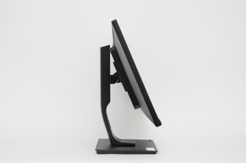 チルト角度調節、上は22度まで