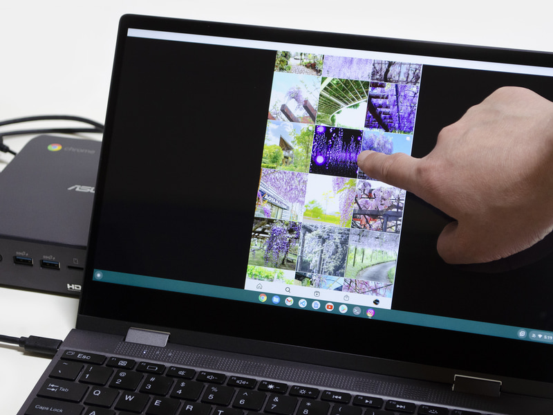 タッチ対応のディスプレイと併用。当初よりは少なくなったが、Androidアプリの一部でタッチパッドではうまく操作できないものもあるので、タッチ対応のディスプレイがあればより使いやすくなる