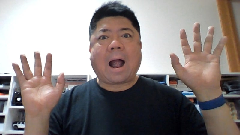 同じくカメラアプリで撮影(HDRオン)。室内灯下でも自然な発色で撮影できる