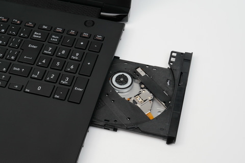 TOSHIBA ノートパソコン 美品 Windows10 光学ドライブHDD搭載 20250616122109_508_.jpg