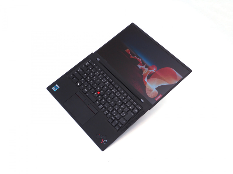 従来同様、液晶パネルをフラットになるまで開くことができる