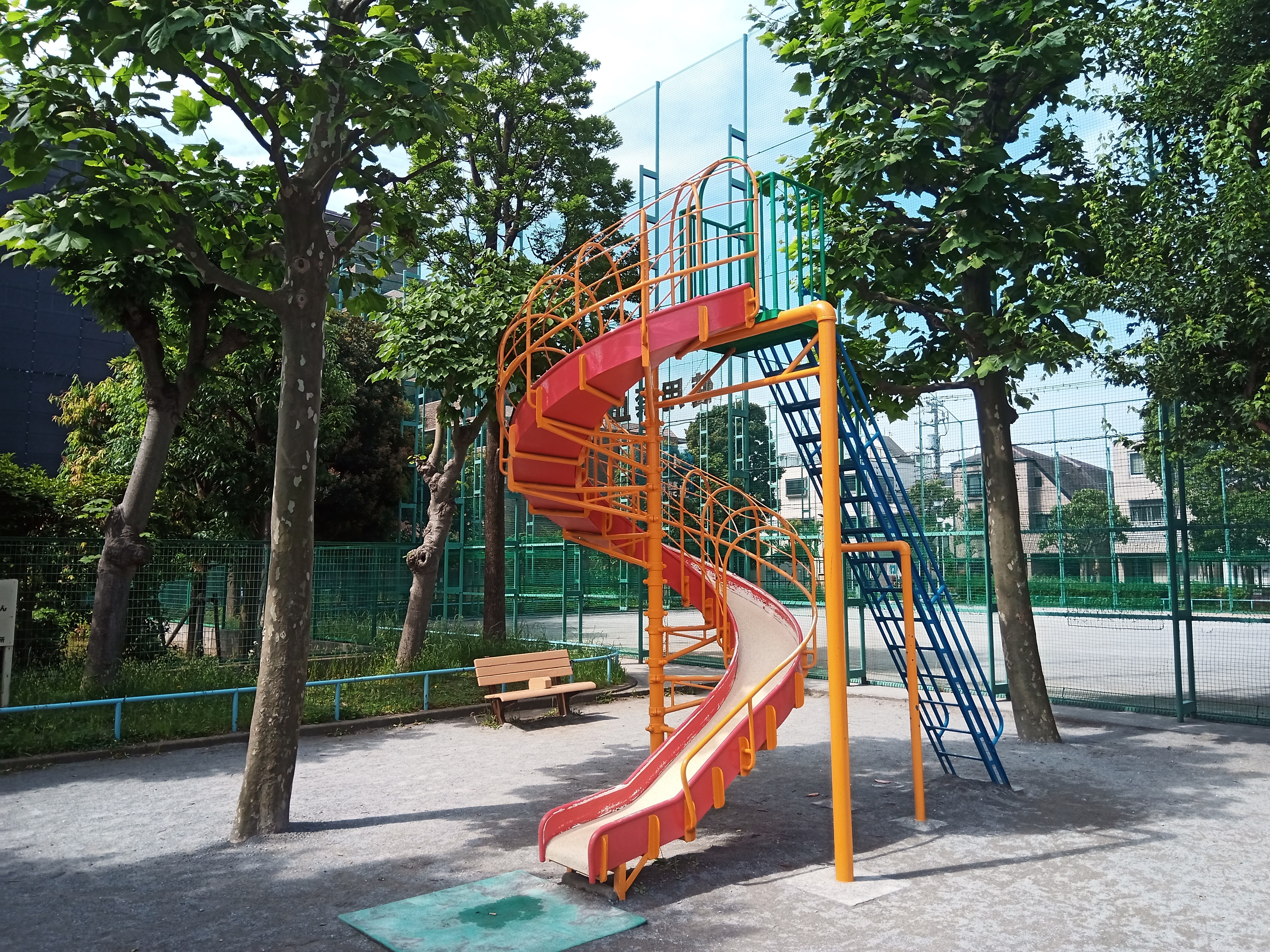 写真としてはレタッチする必要があると思うが、スナップ用には十分な画質だ