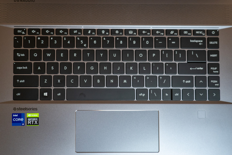 キーボード/タッチパッド