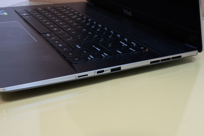 マシンの左右側面