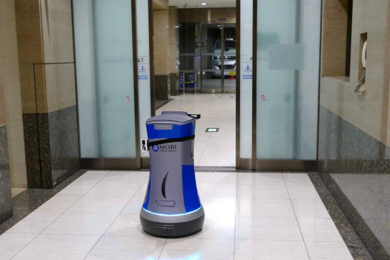 セキュリテイロックのかかった自動ドアも通ることができる