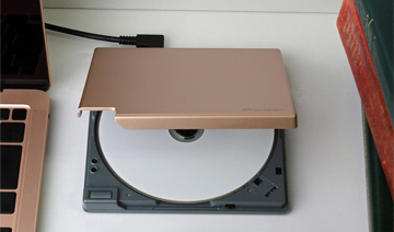 クラムシェル形状を採用