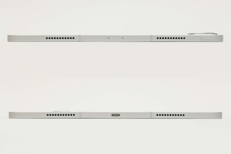 本体上面にはスピーカー×2、マイク×2、トップボタン、本体下面にはスピーカー×2、Thunderbolt 3/USB4ポートを内蔵