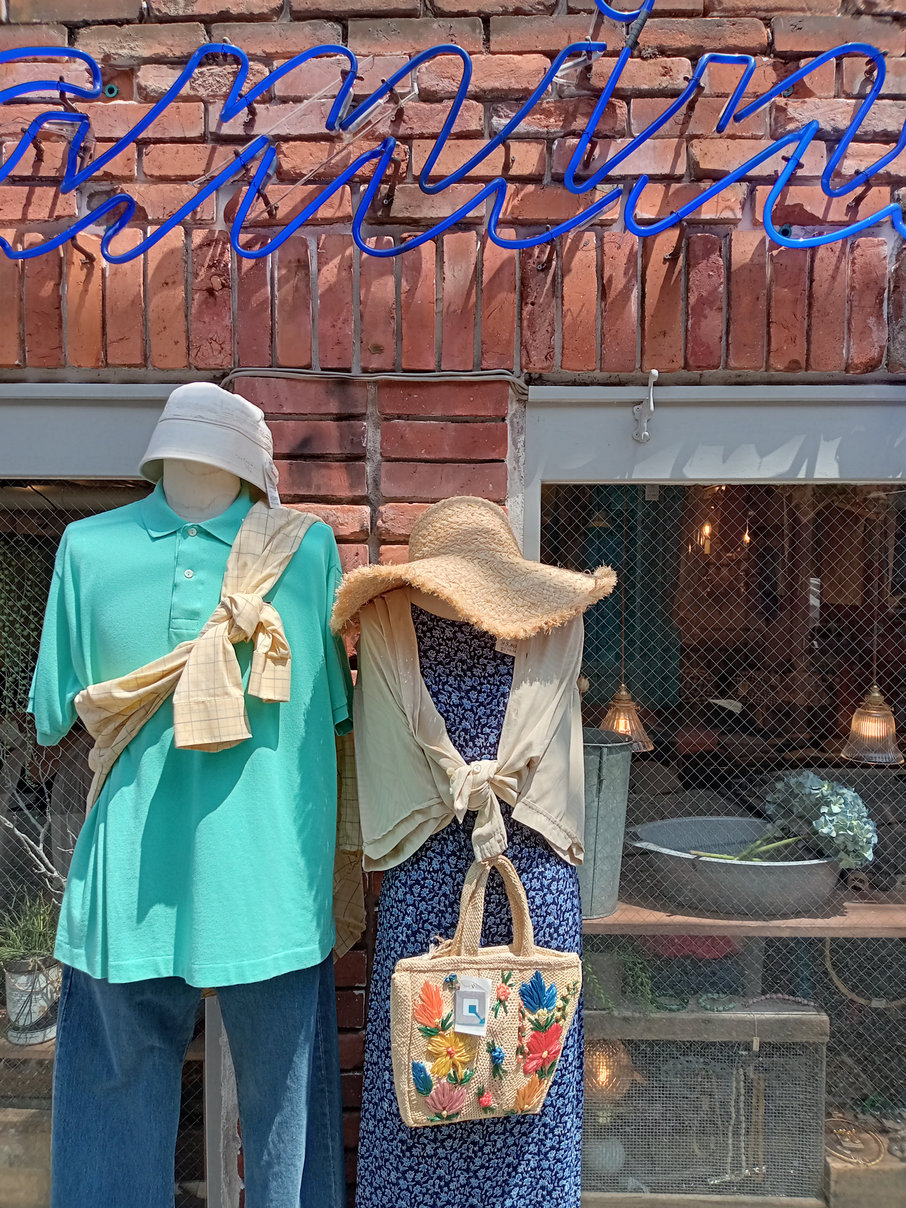 モデル：<a href="https://twitter.com/akane95ai" class="n" target="_blank">茜音愛</a>