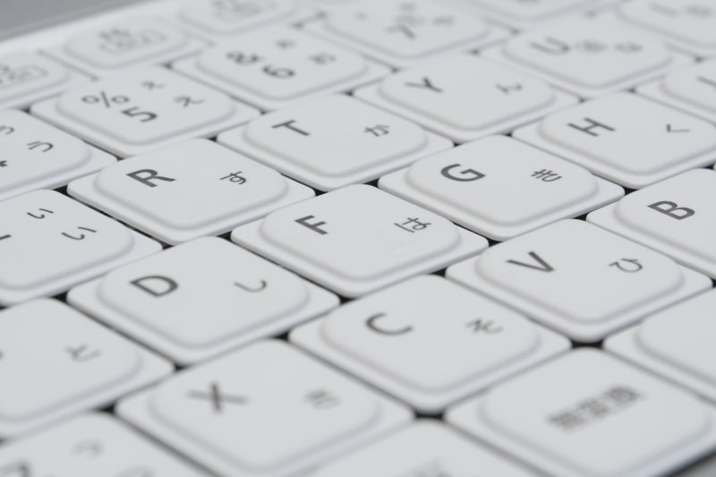 ストロークは約2mmと深く、打鍵感も良好。打鍵音も従来よりやや静かになっている